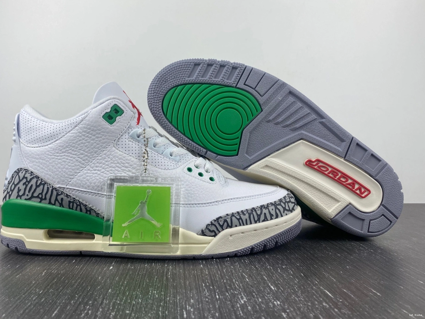 CK9246-136 Air Lucky 3 Jordan Green WMNS 0430
